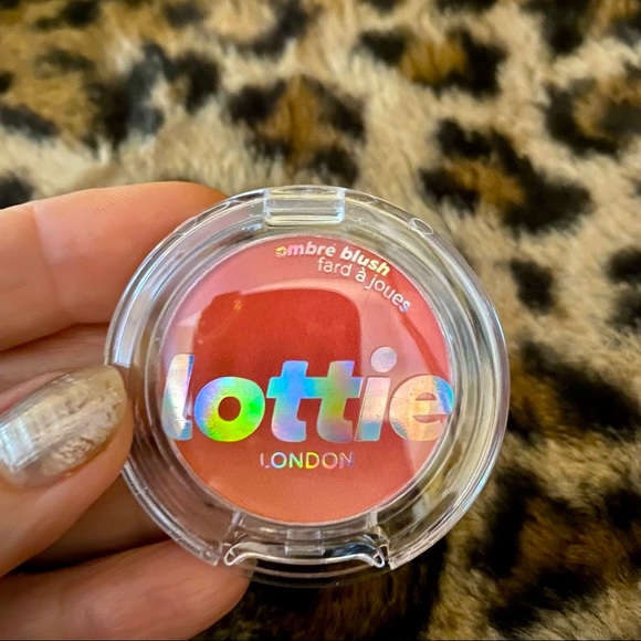 Ipsy five (5) piece beauty bundle - Picture 6 of 11